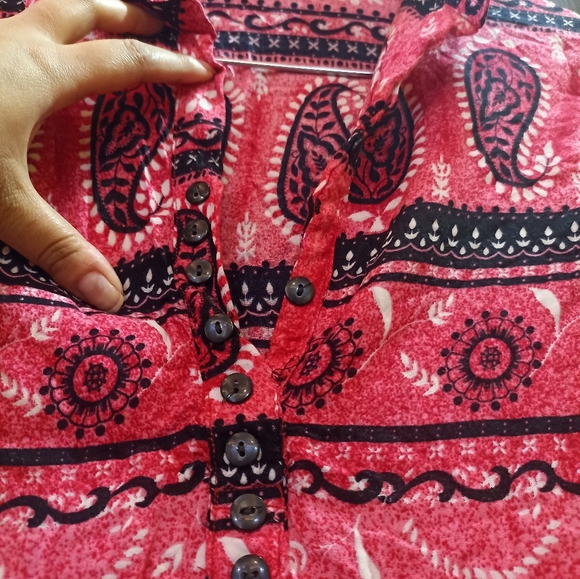 Beautiful collar top(size M) - Picture 5 of 6